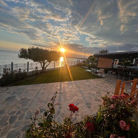 Beachfront Villa Athina Vergia Eksteriør bilde